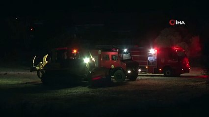 Foça'daki yangın saatler sonra kontrol altına alındı