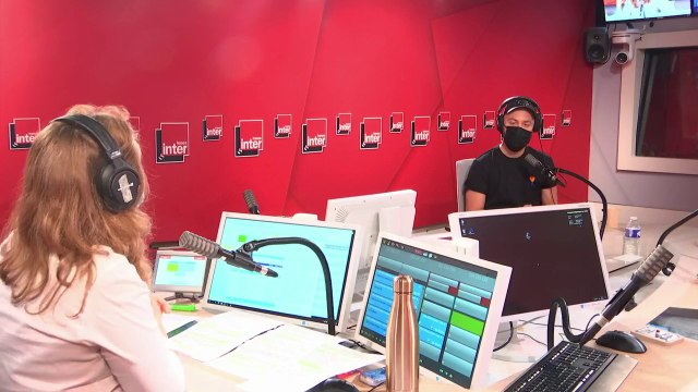 Woodkid : J'ai mis sur la table beaucoup d'images de mouvements sportifs décomposés, qui peuvent presque être lus comme des partitions. On a travaillé sur des arpèges qui se croisent, qui s'entrecroisent.