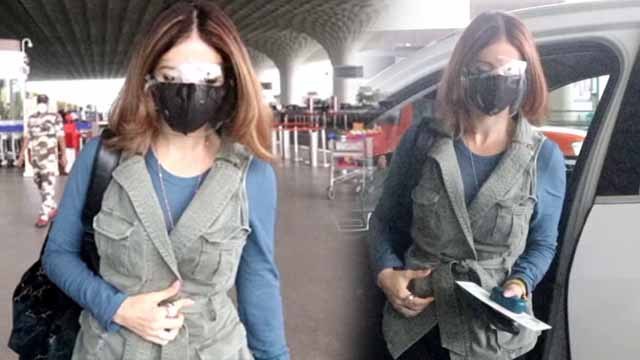 Hrithik Roshan Ex-Wife Sussanne Khan कहां को निकली यूं अकेले ? Watch video | FilmiBeat