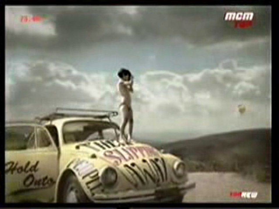 Moby & Mylene Farmer -Slipping Away -crier La Vie