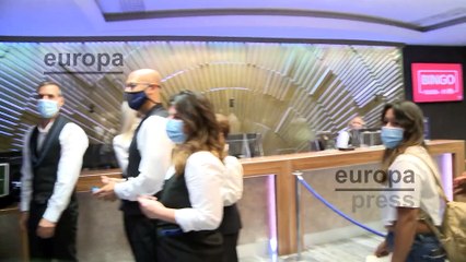 David Hasselhoff se acerca a sus fans en una firma de autógrafos muy especial en Sevilla