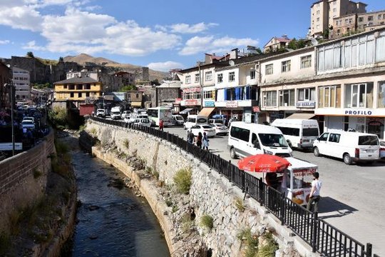 BİTLİS İL SAĞLIK MÜDÜRÜ AŞILAMA ORANINI YÜZDE 70'LERE ÇEKMEMİZ LAZIM