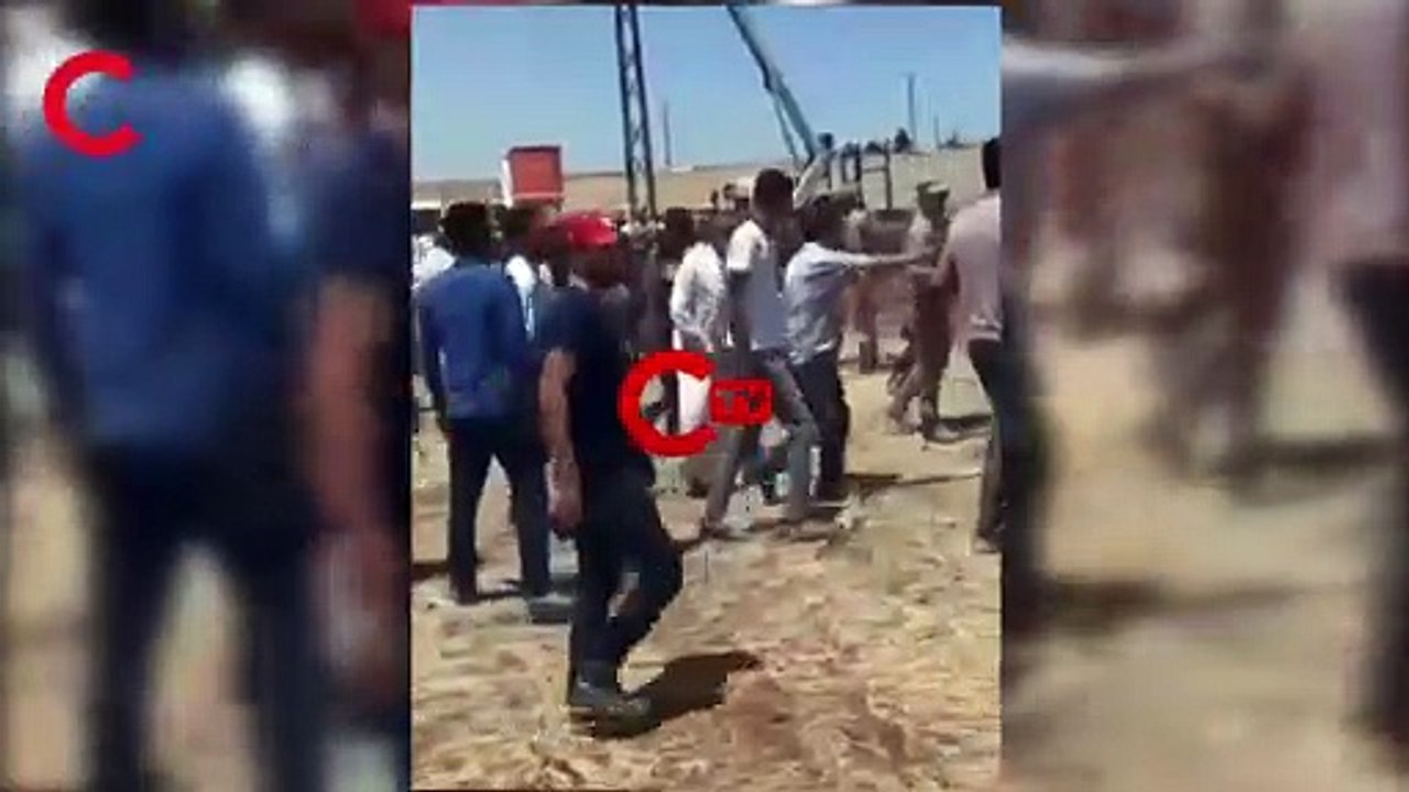 DEDAŞ ekipleri, jandarma eşliğinde tarımsal sulamada kullanılan elektriği kesmeye geldi