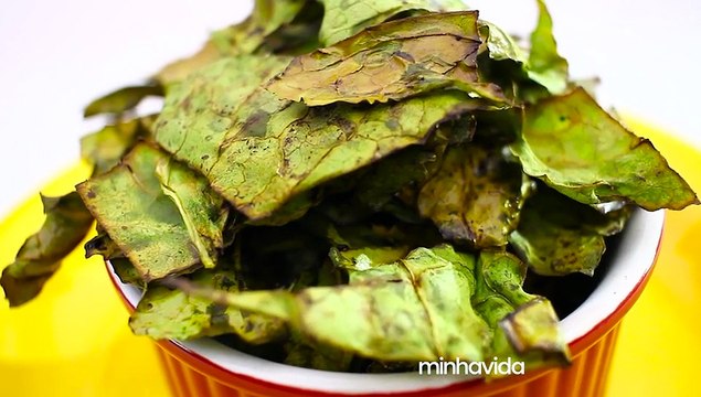 Chips de couve light: deliciosos, crocantes e saudáveis