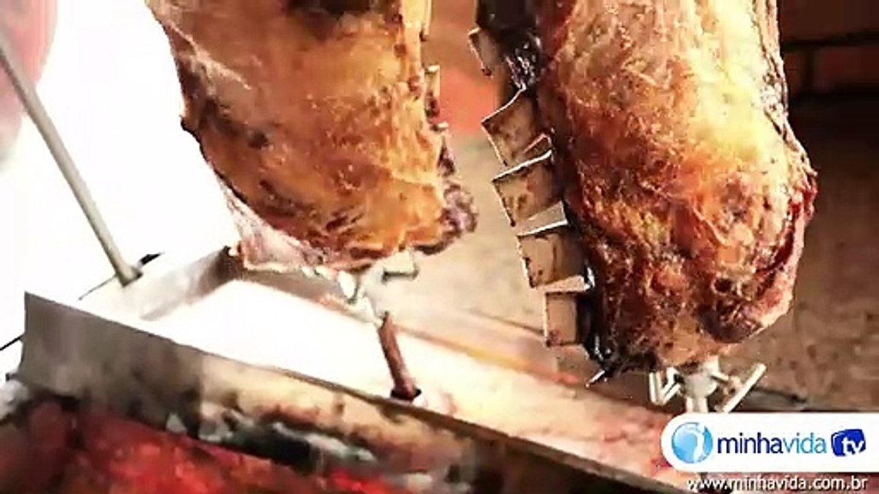 Churrasco: aprenda a preparar as carnes sem pre...