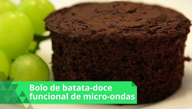 Receita de bolo de batata-doce funcional de micro-ondas