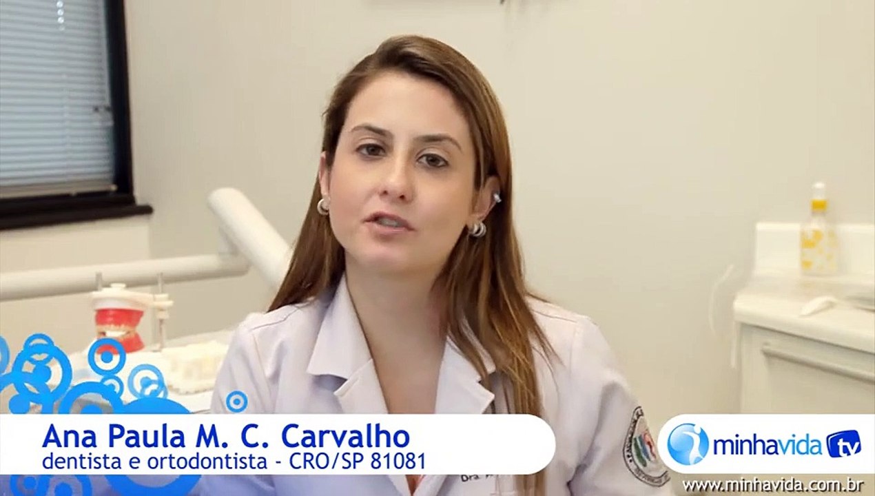 Qual a diferença entre tártaro e placa bacteriana? - Dúvidas de saúde bucal