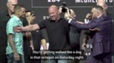 McGregor kicks out at Poirier!