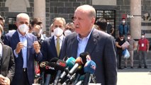Cumhurbaşkanı Erdoğan, teröristlerin yakıp devletin onardığı Kurşunlu Camii'nde cuma namazı kıldı