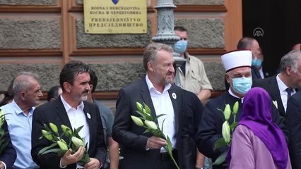 SARAYBOSNA - Saraybosnalılar Srebrenitsa kurbanlarını gözyaşları ve dualarla uğurladı