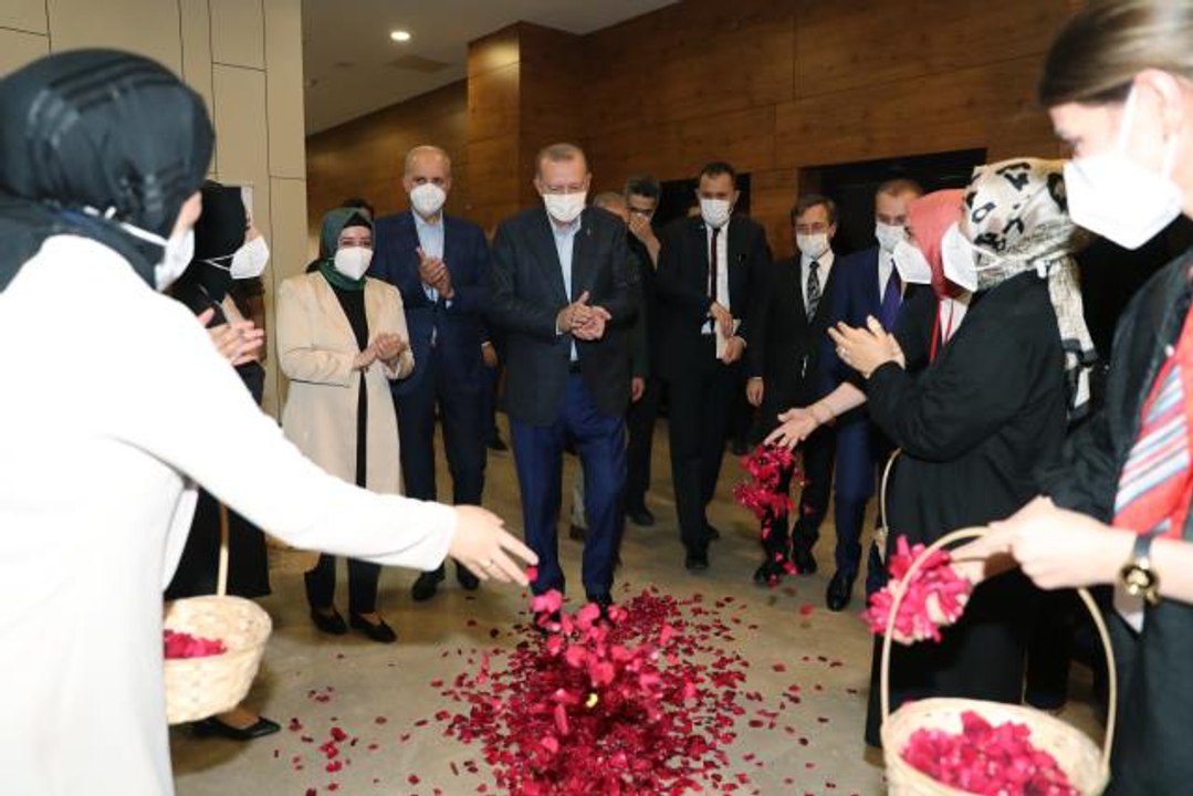 Erdoğan, AK Parti Diyarbakır Genişletilmiş İl Danışma Toplantısı'nda konuştu: (1)
