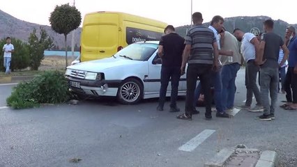 GAZİANTEP - Karşı şeride geçen aracın sürücüsü yaralandı