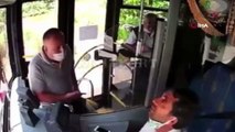 Belediye otobüsünde şoför ile yolcu arasındaki kavga böyle başlamış
