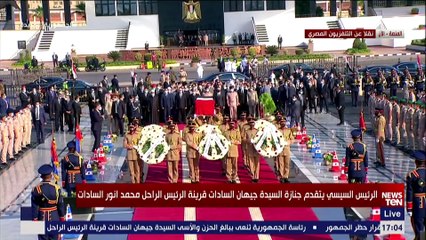 Download Video: شاهد.. الرئيس السيسي يتقدم جنازة السيدة جيهان السادات قرينة الرئيس الراحل محمد أنور السادات