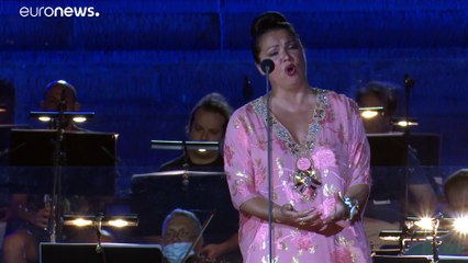 Анна Нетребко на стадионе