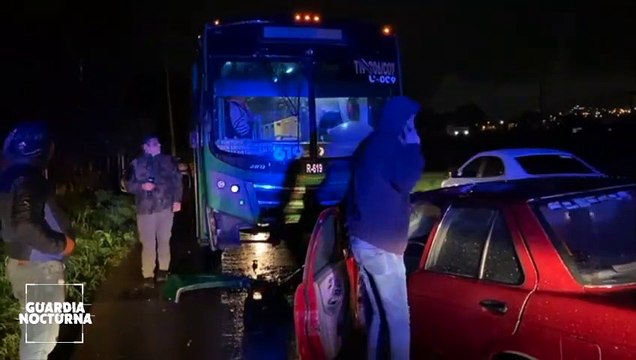 Conductor ebrio choca contra unidad de transporte público de la ruta 619 en Camino Unión del Cuatro