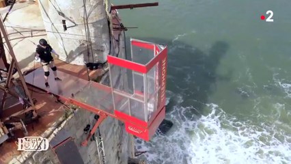 Fort Boyard 2021 : extrait de Philippe Etchebest dans la "Cabine vertigineuse" (10 juillet 2021)