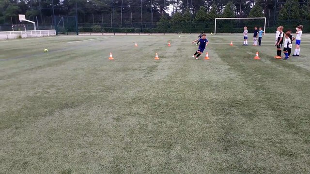 Duel pour le ballon pour les U8, U9, U10, U11