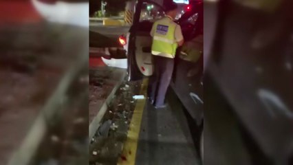 음주운전 승합차, 차량 3대 추돌..."면허취소 수준" / YTN