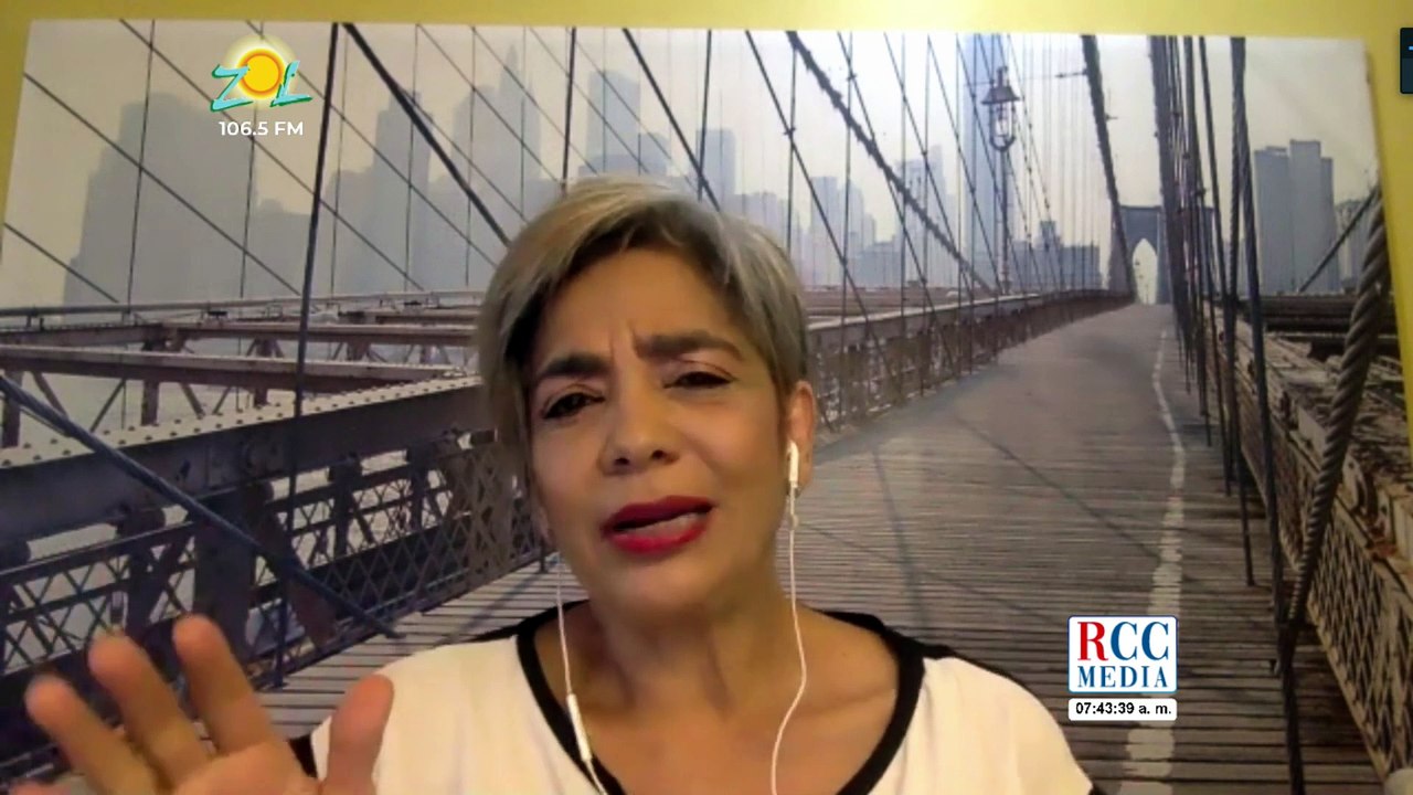 María Elena Núñez: Las Clases Presenciales; Muerte masivas de abejas