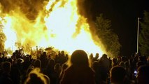 Belfast brennt: Warum in Nordirland Holztürme abgefackelt werden
