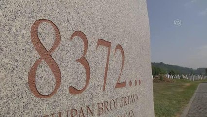 SREBRENİTSA - Kurban yakınları Srebrenitsa soykırımında kaybettikleri sevdiklerini ziyaret ediyor