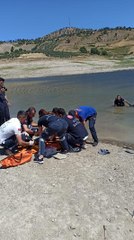 BARAJ GÖLÜNE DÜŞEN BİLAL İLE KURTARMAK İÇİN SUYA GİREN BABASI BOĞULDU