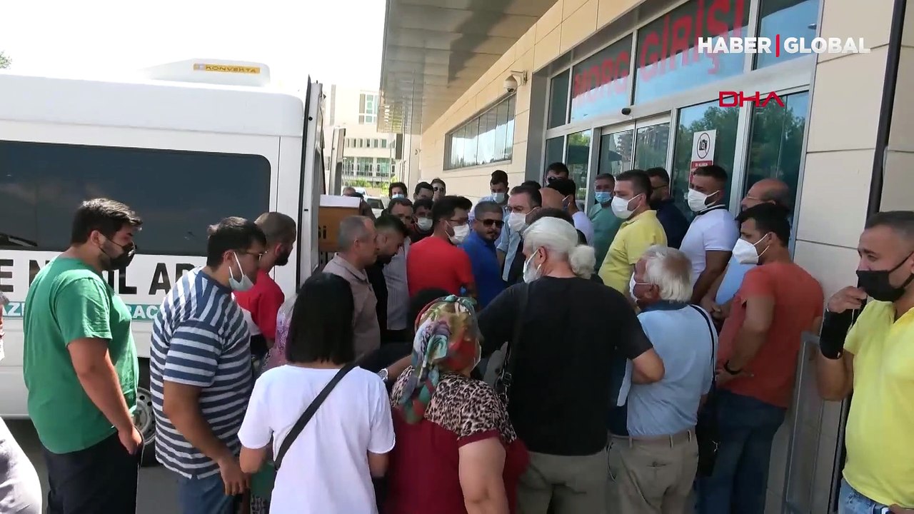 Antalya'da CHP Konyaaltı Gençlik Kolları Başkanı Deniz Demiral, kazada yaşamını yitirdi