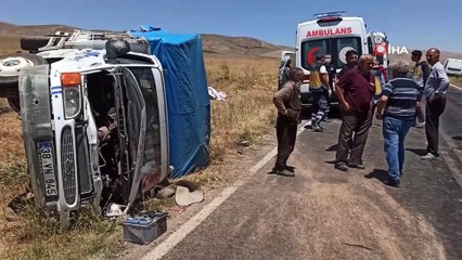 Tarım işçilerini taşıyan kamyonet şarampole devrildi: 8 yaralı