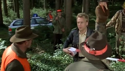 Tải video: Die Rosenheim Cops - Staffel 6 Folge 18 - Der Jäger ist des Jägers Tod