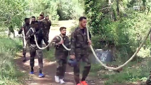 Onlar asker değil futbolcu! Kamuflaj giydirip komando eğitimi yaptırdılar