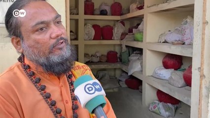 कराची में पाकिस्तानी हिंदुओं की पीड़ा: वीजा न मिलने से अंतिम संस्कार में रुकावट 😢