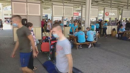 Turizm kenti Antalya'da turist yoğunluğu devam ediyor