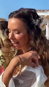 Πούμπουρας –Θεοχαρίδη: Έκπληξη! Παντρεύτηκαν με θρησκευτικό γάμο και βάφτισαν την κόρη τους– Οι πρώτες εικόνες