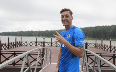 Mesut Özil: Pereira da bizim gibi hücum istiyor