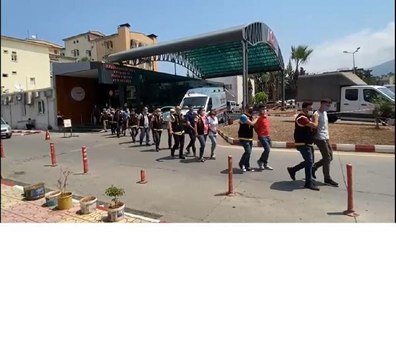 HATAY'DA ÇEŞİTLİ SUÇLARDAN ARANAN 11 KİŞİ TUTUKLANDI