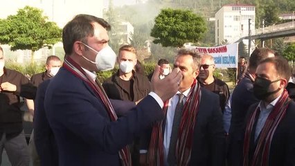 Son dakika haberi: Bakan Kurum, Vakfıkebir Millet Bahçesi'nde gençlerle buluştu