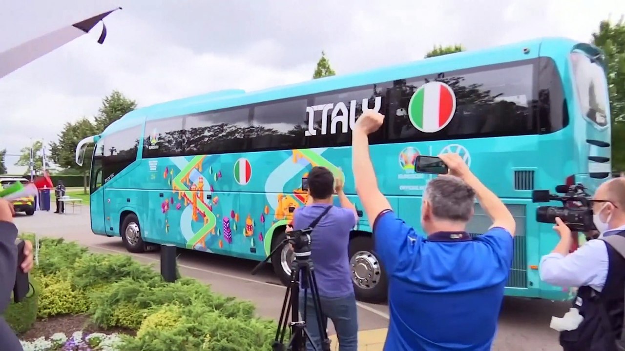 Italienische Fans sind sich sicher:'Fußball kommt zurück - nach Rom!'
