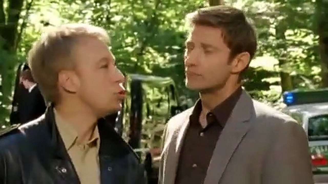 Die Rosenheim Cops - Staffel 11 Folge 26 - Ein Fall von Hochmut