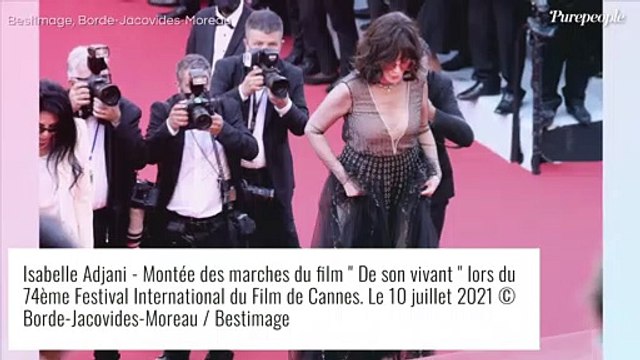 Cannes 2021 : Isabelle Adjani et Adèle Exarchopoulos, décolletés grandioses sur le tapis rouge