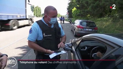 Sécurité routière : une étude prouve l'inattention des Français au volant