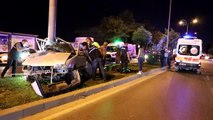 Son dakika haber | GAZİANTEP - Direğe çarpan otomobil sürücüsü hayatını kaybetti