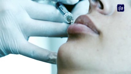 شوهت وجه المريضة بحقنها بمادة غير معروفة وتخلت عن علاجها .. القصة الكاملة