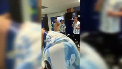 El 'Papu', Agüero y Otamendi, los reyes de la fiesta de Argentina