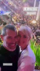 Descargar video: Laeticia Hallyday et Jalil Lespert s'éclatent en boite dans le club Amnesia le 10 juillet 2021. Instagram