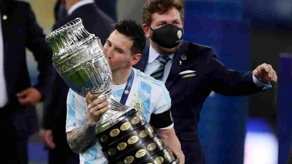 Lionel Messi வரலாற்று தருணம்! | Copa America Trophy Ceremony 2021 | Oneindia Tamil