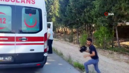 Takla atan otomobil yol kenarına devrildi: 3 yaralı