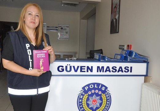 Son dakika... KENDİSİ DE ŞİDDET GÖREN KADIN POLİSTEN 'KADINA ŞİDDET KİTABI' SESSİZ KALMA
