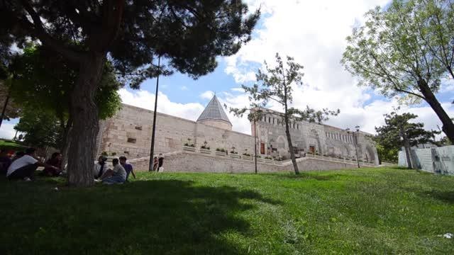 Son dakika: Selçuklu mimarisinin kalbi Konya, kültür varlıklarıyla turistlerin ilgisini çekiyor