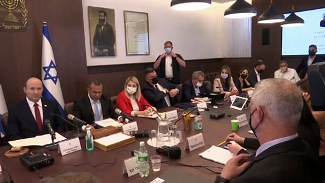 Accordo Israele-Pfizer per rifornimento sui vaccini. Immunizzare i giovanissimi